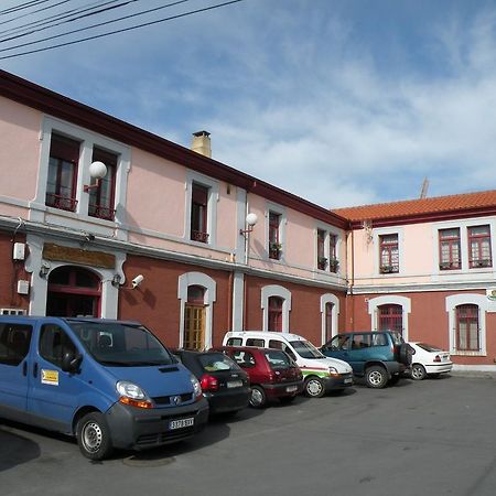 Albergue La Estacion Llanes Exterior photo
